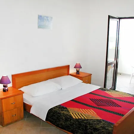 Zdenko-3 By Interhome * Kali