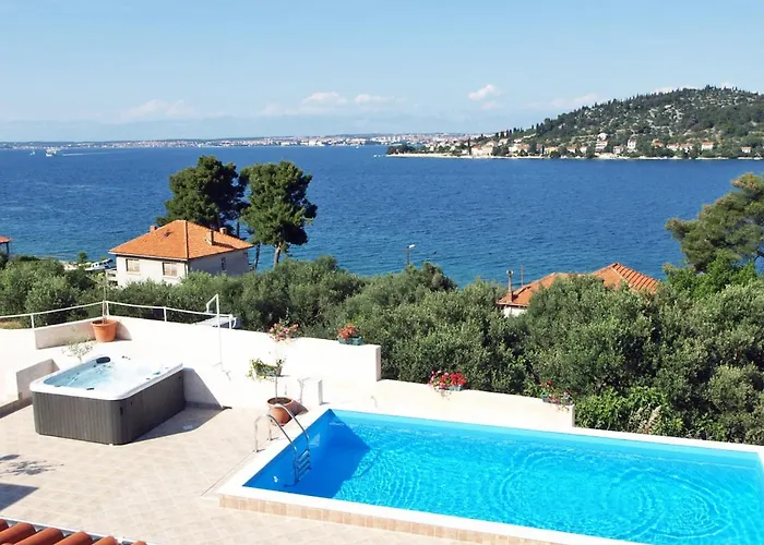 Zdenko-3 By Interhome Apartman Kali